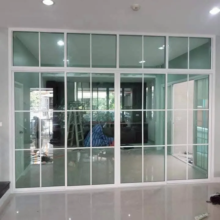งานติดตั้งประตู หน้าต่าง และกระจกอลูมิเนียม